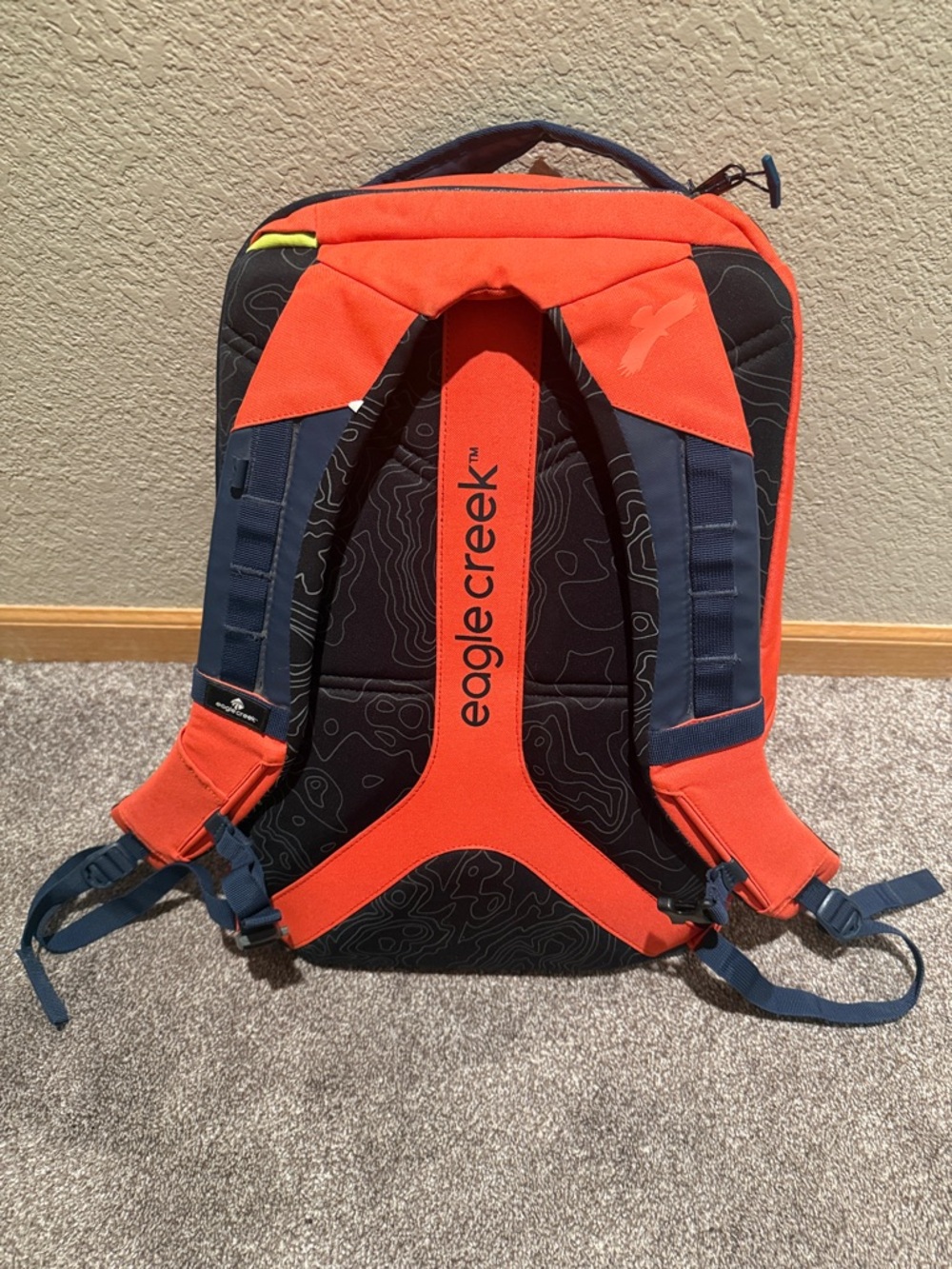 Eagle Creek Wayfinder 30L Backpack Laptop Hiking Travel Orange Yellow Blue - Picture 6 of 15